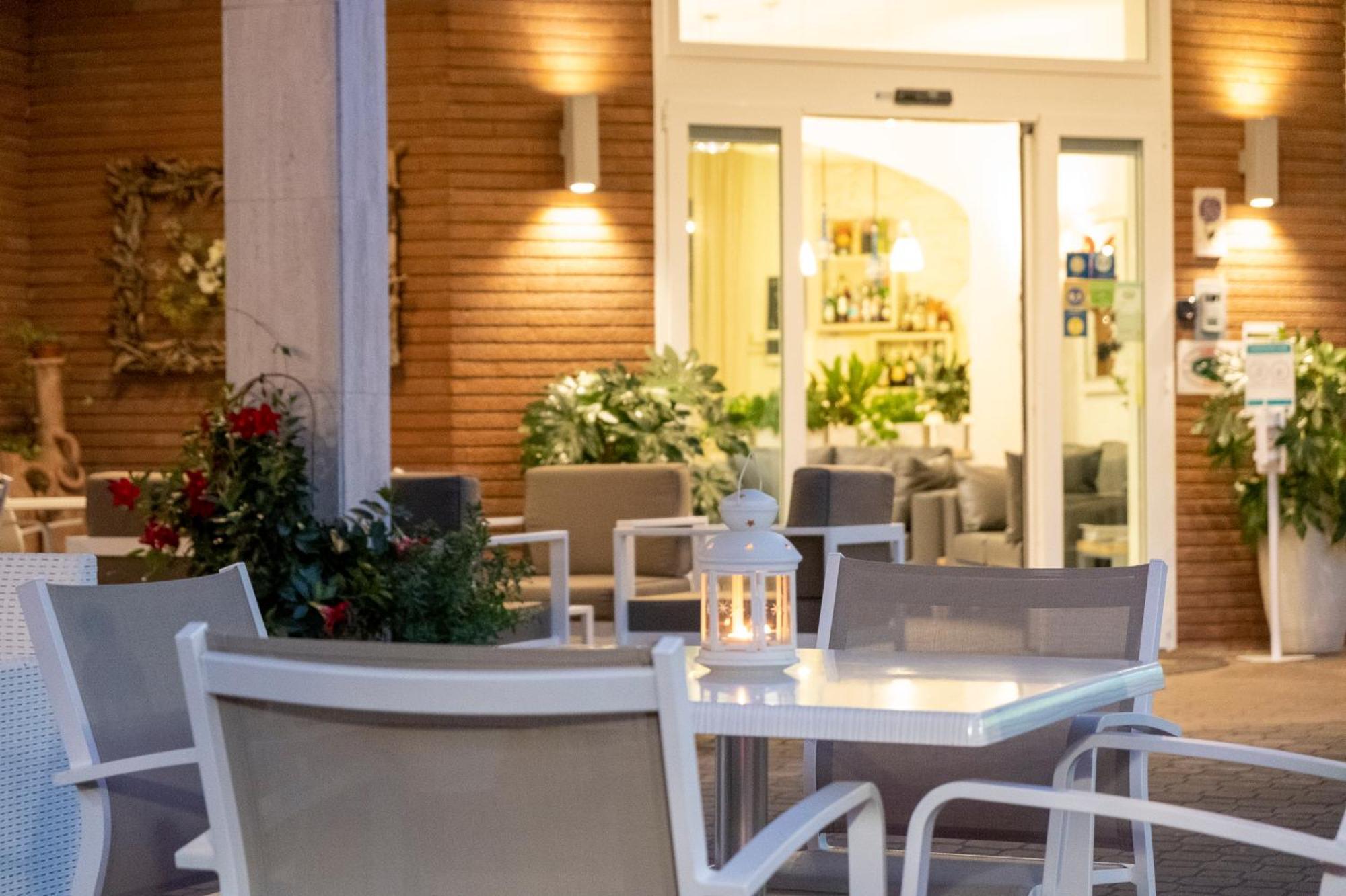 Hotel Orsa Maggiore 米兰马瑞提那 外观 照片