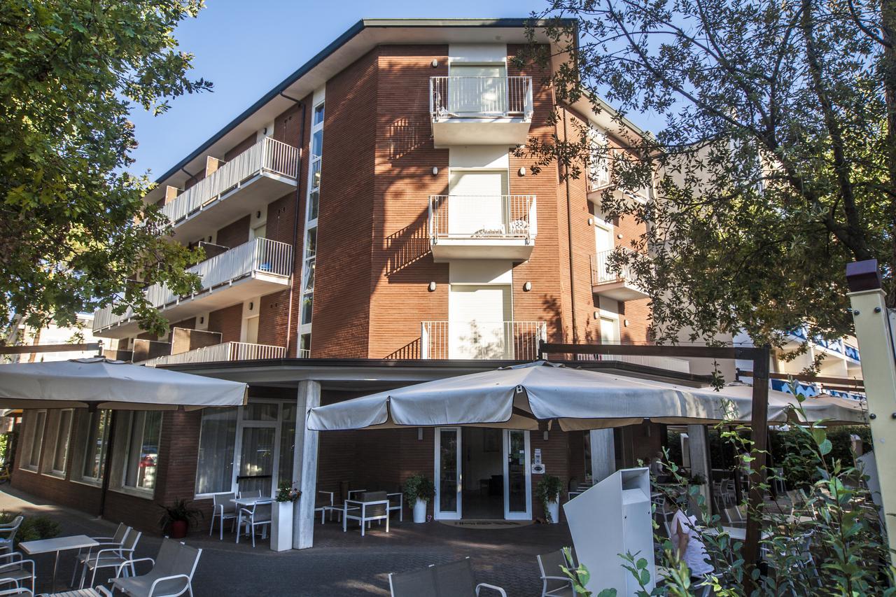 Hotel Orsa Maggiore 米兰马瑞提那 外观 照片
